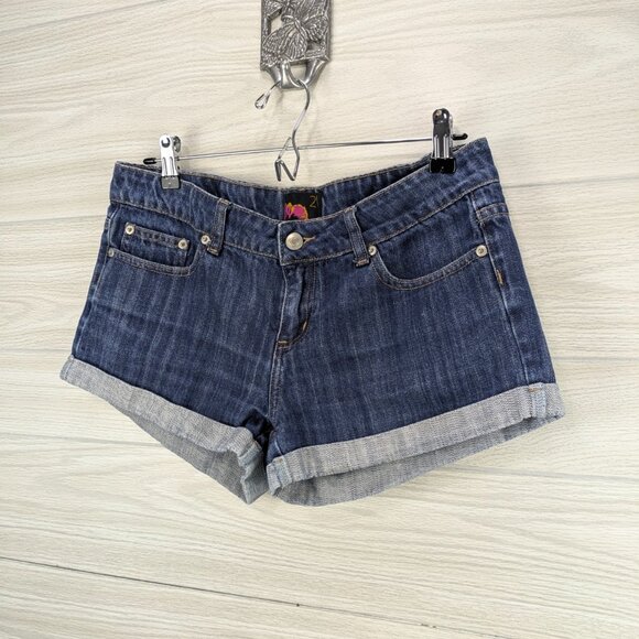 F21 Cuffed 100% Cotton Short Shorts - Picture 5 of 6